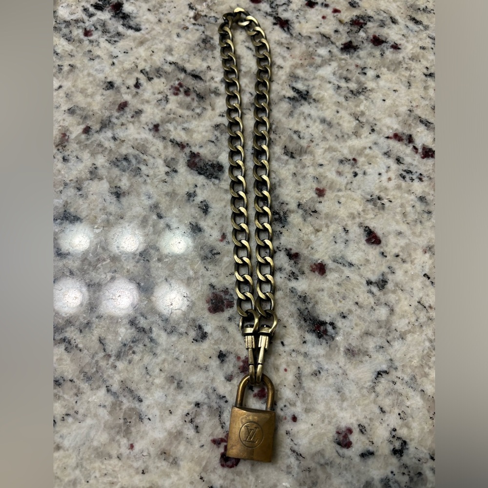 Authentic LV Lock #212 with NO KEY and Unbranded 16” chain